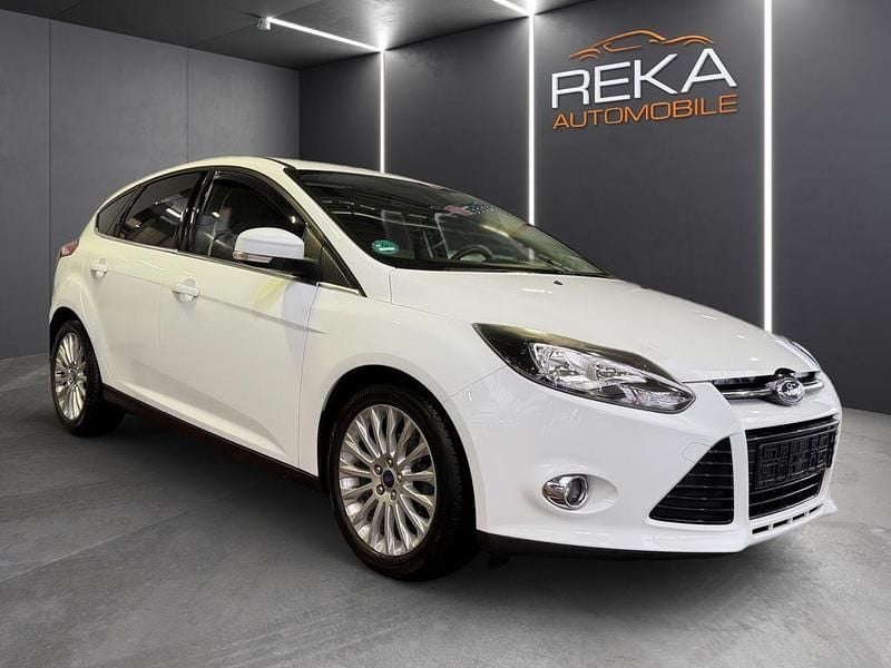 Gebraucht Ford Focus Titanium 125 PS (91 kW) 2015 Weiß Limousine