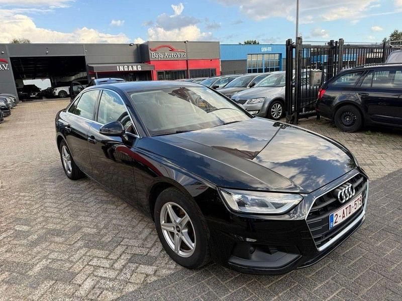 Gebraucht Audi A4 Basis 136 PS (100 kW) 2021 Schwarz Limousine