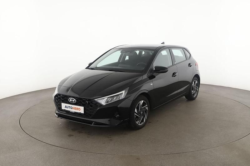 Schwarz Gebraucht 2020 Hyundai i20 Trend Limousine | 17.740 € (Etwas zu teuer) - Bild 1/3
