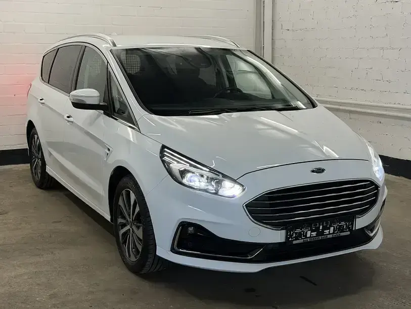 Gebraucht Ford S-MAX Ambiente 190 PS (139 kW) 2022 Frostweiã Van / Kleinbus