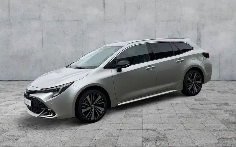 Neu Toyota Corolla 196 PS (144 kW) 2026 Silber Kombi