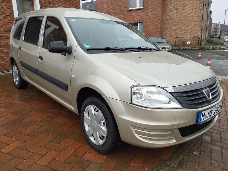 Gebraucht Dacia Logan MCV 84 PS (61 kW) 2012 Gold Van / Kleinbus