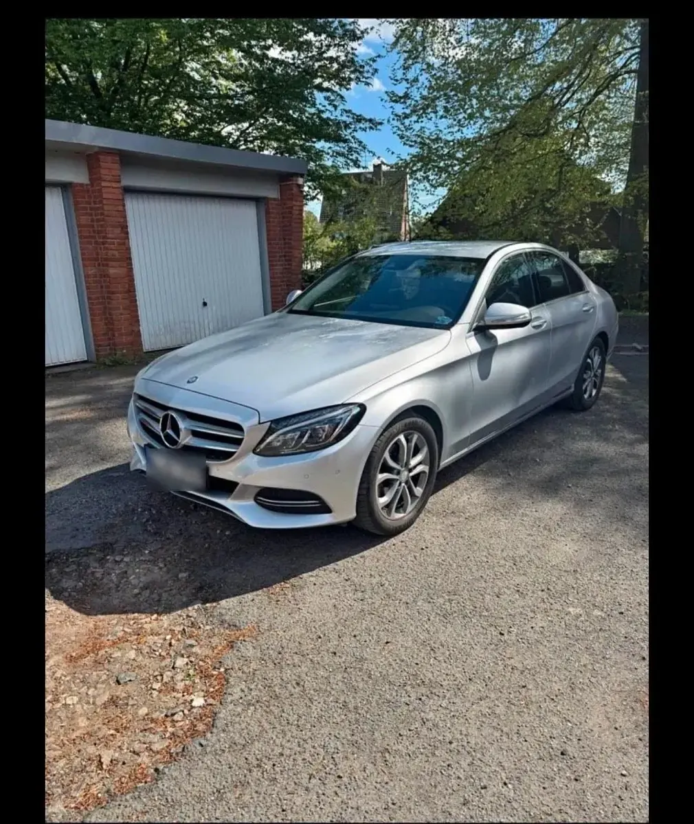 Gebraucht Mercedes C180 156 PS (114 kW) 2014 Silber Limousine