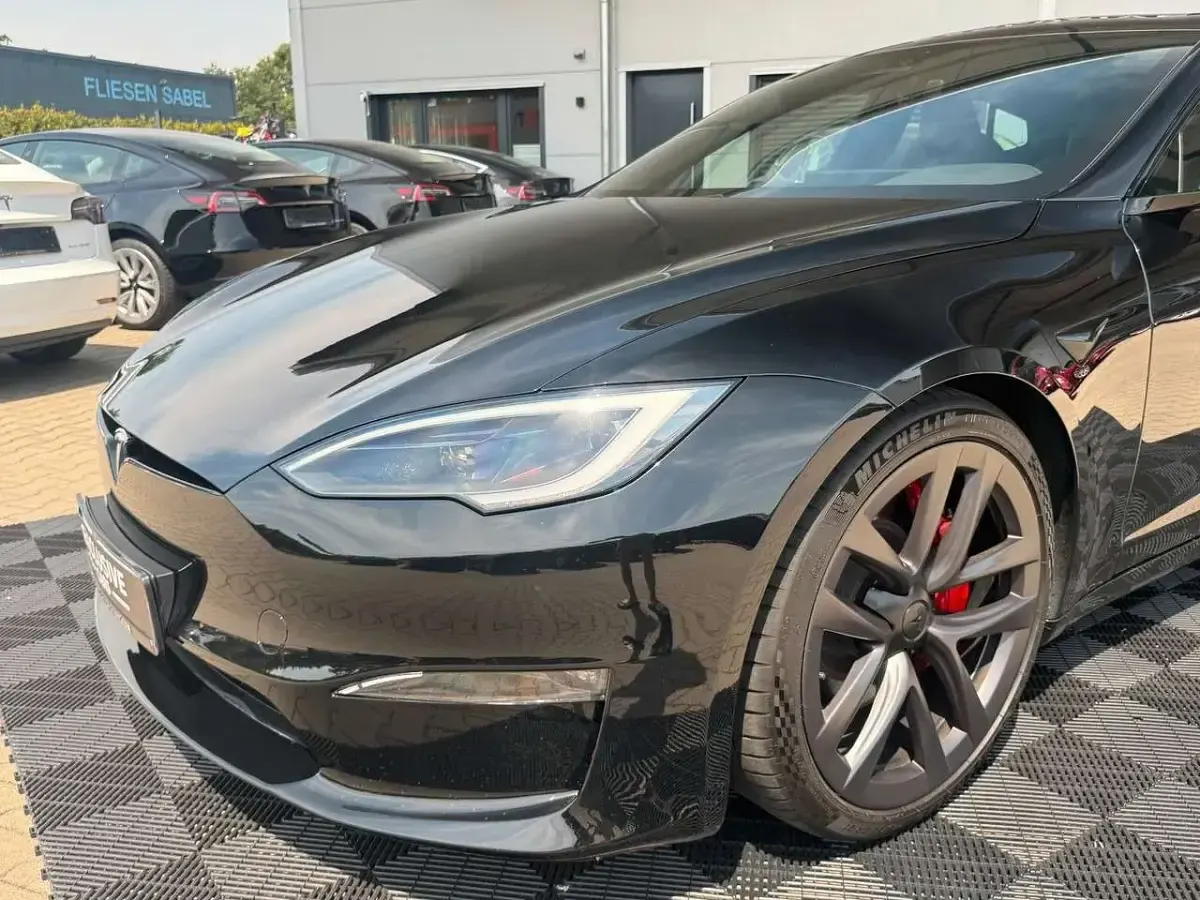 Gebraucht Tesla Model S Plaid 759 kW (1033 PS) 2023 Solid black Kleinwagen