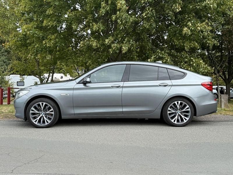 Grau Gebraucht 2011 BMW 530 Gran Turismo Sport Line Limousine | 11.690 € (Guter Preis) - Bild 1/4