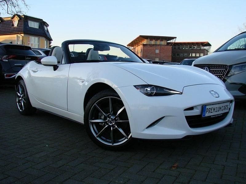 Gebraucht Mazda MX5 Ad'Vantage 184 PS (135 kW) 2022 Snowflake white pearl Cabrio