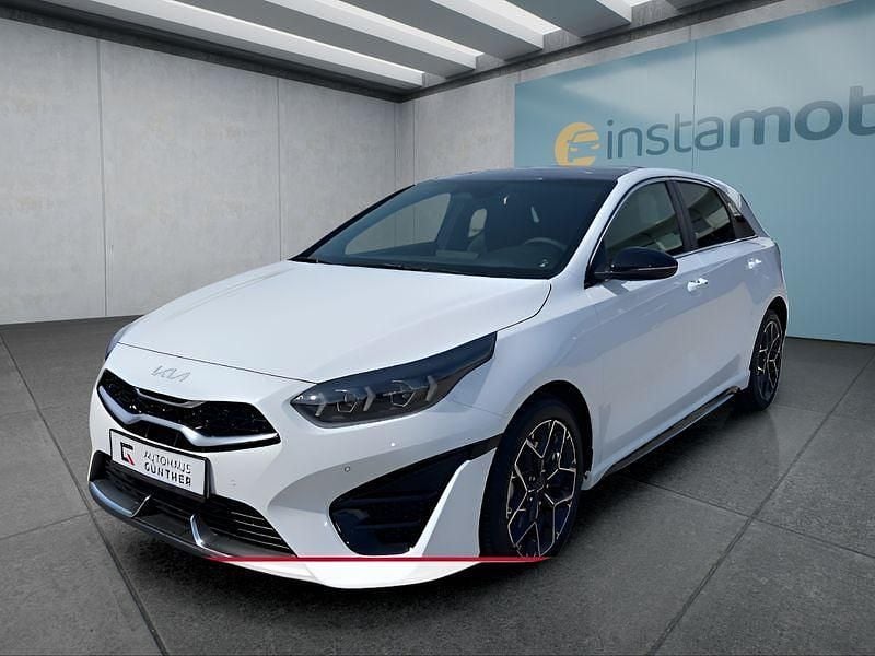 Weiß Gebraucht 2025 Kia Ceed GT GT-Line Kleinwagen | 30.749 € (Guter Preis) - Bild 1/4