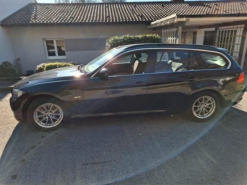 Second-hand BMW 320 184 CP (135 kW) 2012 Negru Break