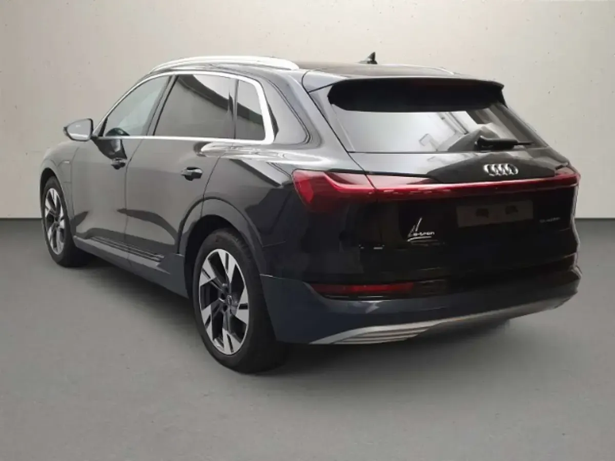 Gebraucht Audi e-tron Advanced 300 kW (408 PS) 2022 Mythosschwarz SUV
