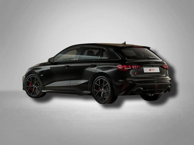 Gebraucht Audi RS3 400 PS (294 kW) 2026 Mythosschwarz metallic Limousine