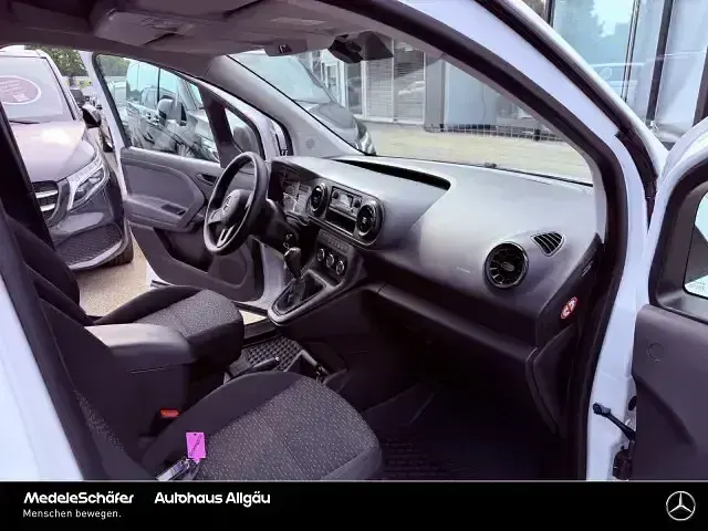Gebraucht Mercedes Citan 112 116 PS (85 kW) 2022 Weiss Van / Kleinbus
