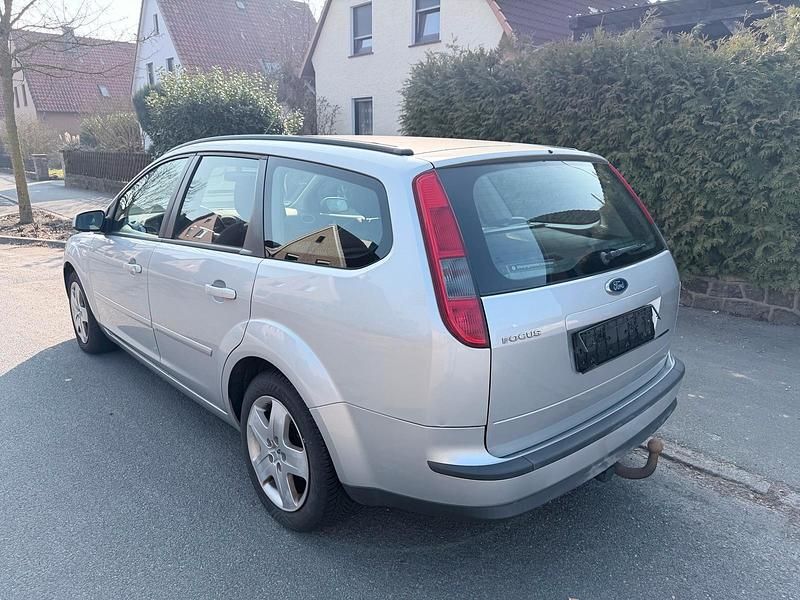 Usata Ford Focus 101 CV (74 kW) 2007 Argento Station wagon