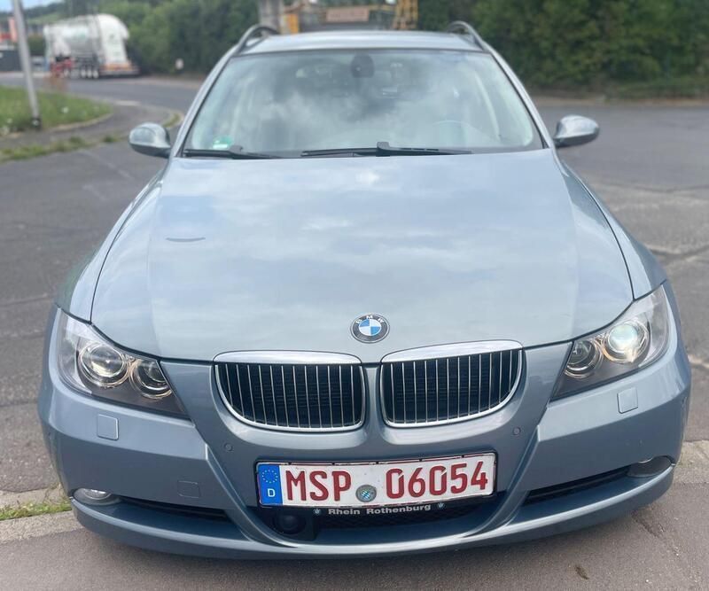 Blau Gebraucht 2006 BMW 325 Sport Line Kombi | 6.600 € (Fairer Preis) - Bild 1/4