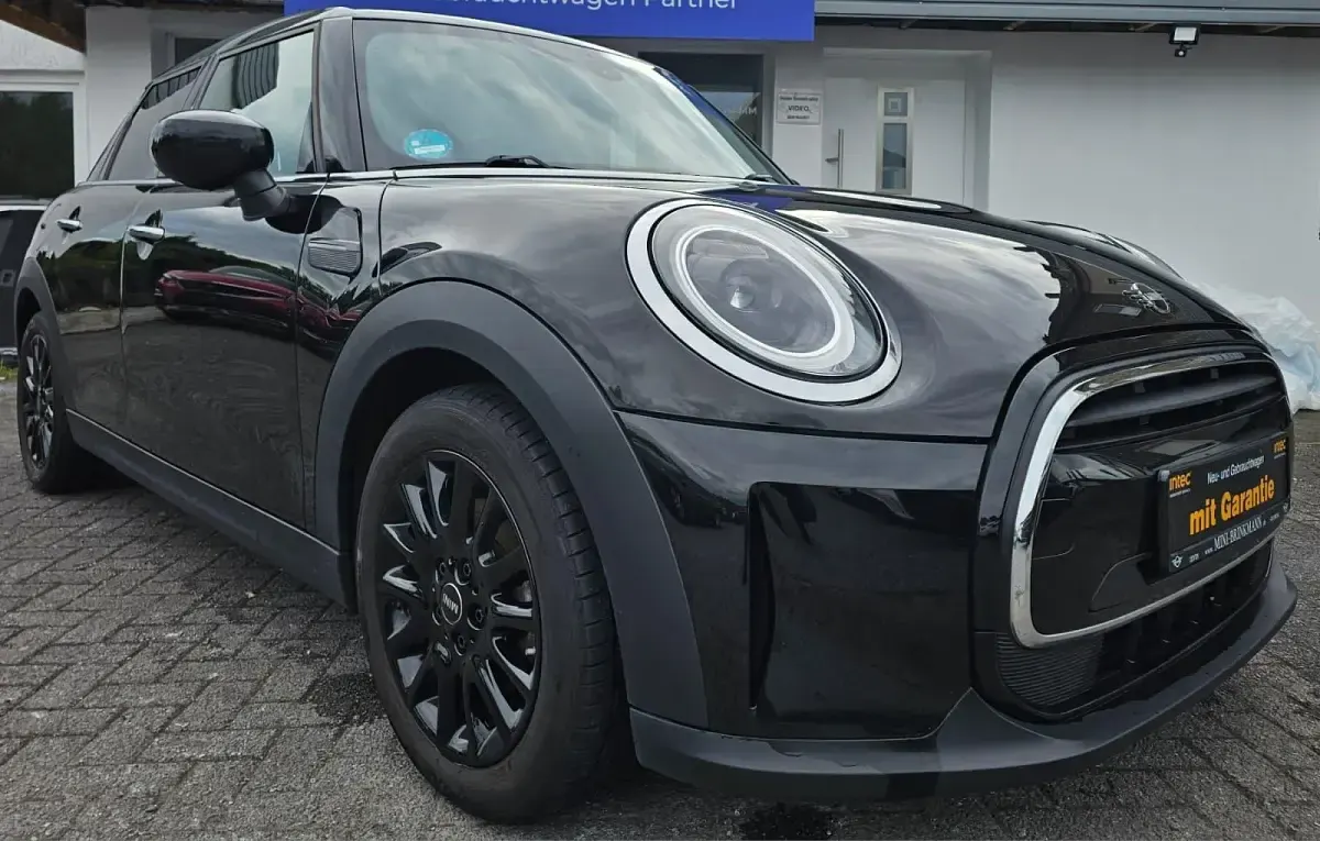 Gebraucht Mini ONE Classic 102 PS (75 kW) 2021 Schwarz Kleinwagen