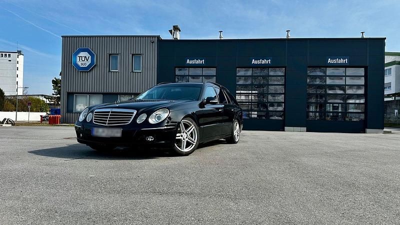 Gebraucht Mercedes E320 Avantgarde 230 PS (169 kW) 2007 Schwarz Kombi
