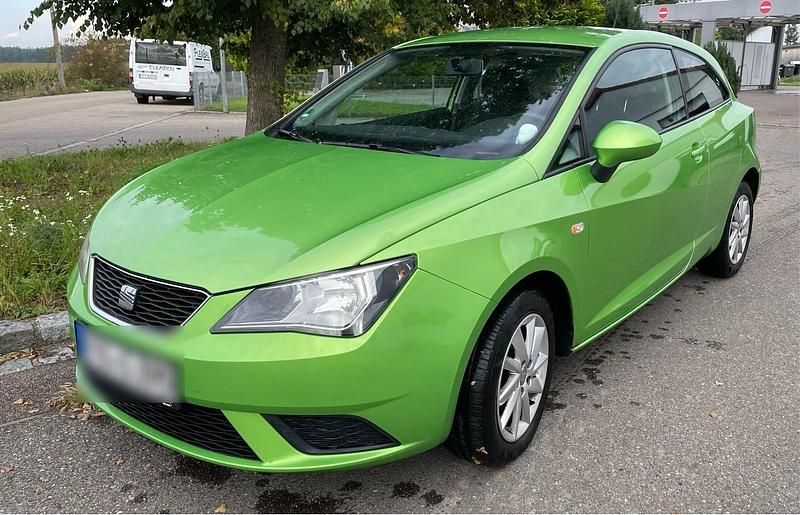 Grün Gebraucht 2012 Seat Ibiza SC Style Kleinwagen | 4.400 € (Fairer Preis) - Bild 1/4