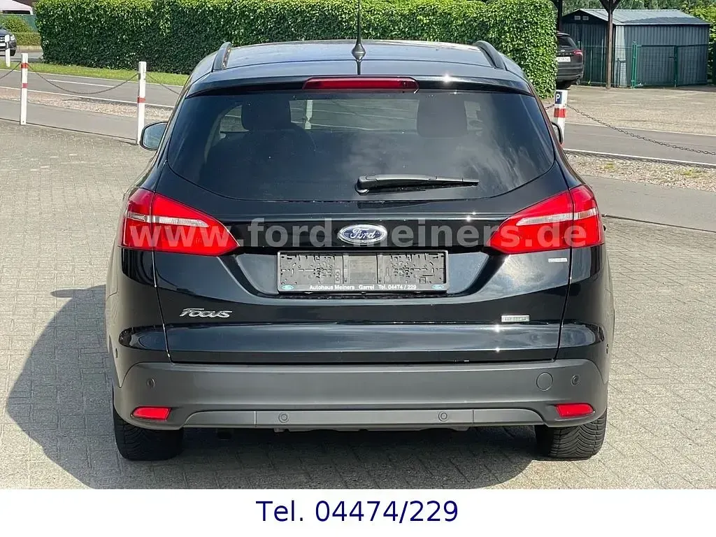 Gebraucht Ford Focus Business Edition 125 PS (91 kW) 2017 Schwarz Limousine