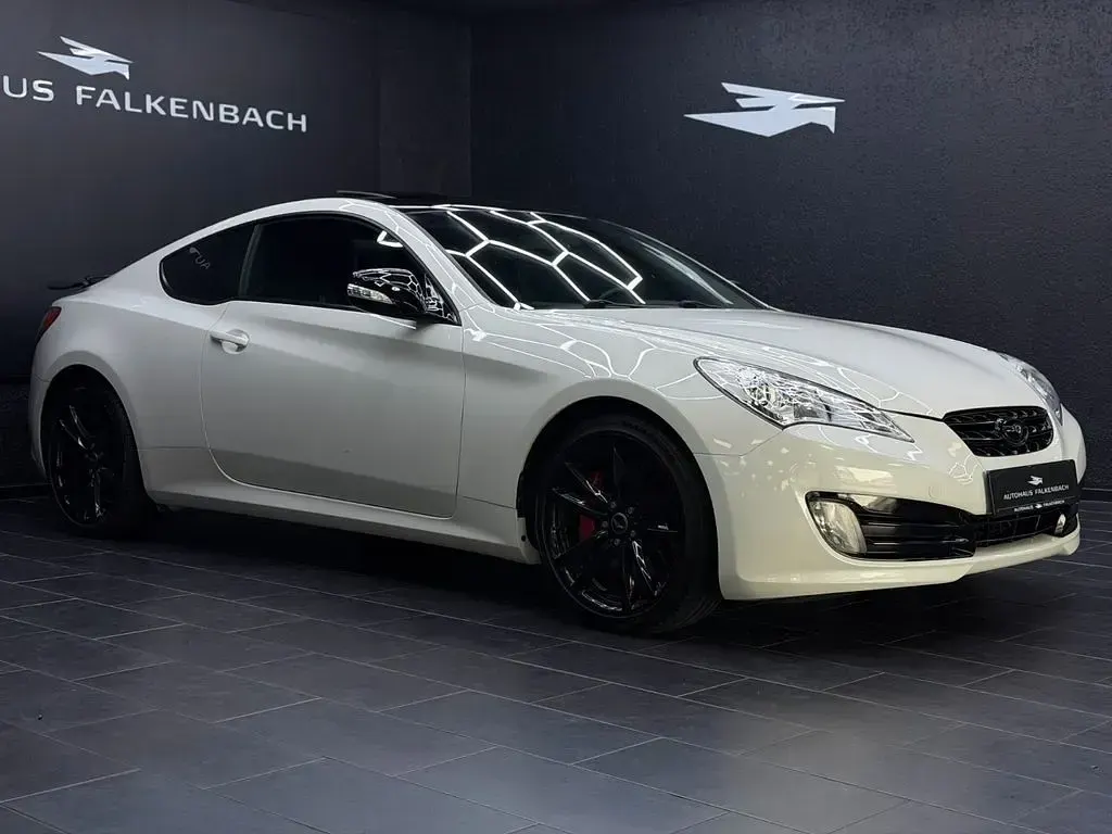 Gebraucht Hyundai Genesis 303 PS (222 kW) 2012 Weiß Coupé