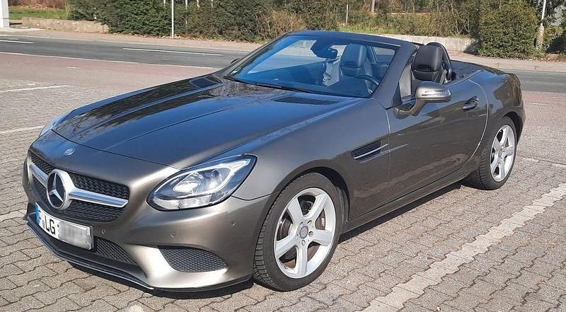 Gebraucht Mercedes SLC200 184 PS (135 kW) 2016 Braun Cabrio