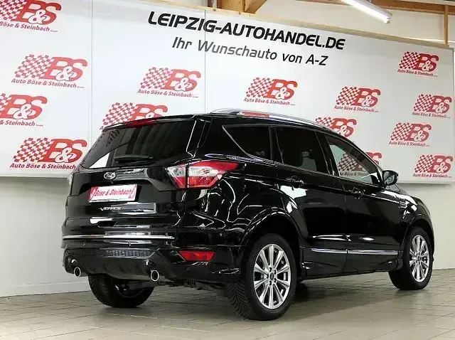 Gebraucht Ford Kuga Vignale 180 PS (132 kW) 2020 Shadow black SUV