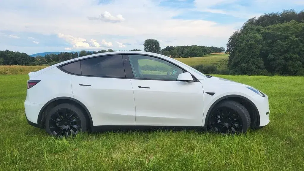 Gebraucht Tesla Model Y Long Range AWD 378 kW (514 PS) 2022 Weiß SUV