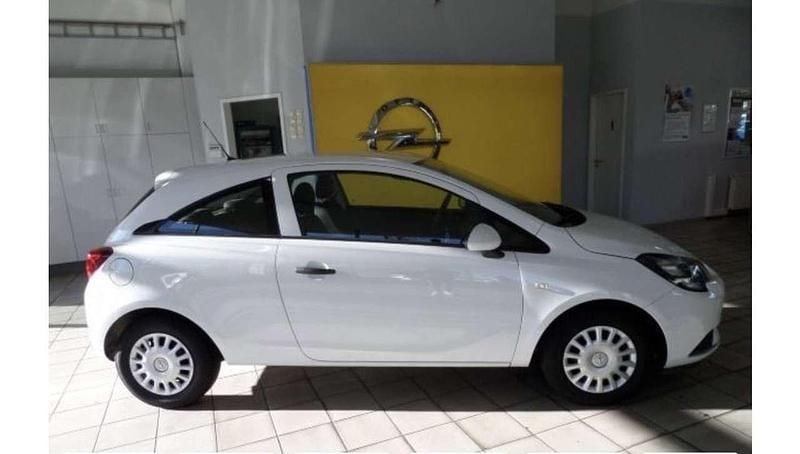 Używany Opel Corsa Edition 75 KM (55 kW) 2016 Biały Hatchback
