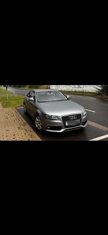 Gebraucht Audi A4 136 PS (100 kW) 2009 Silber Limousine