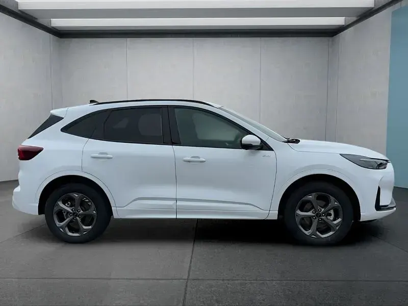 Gebraucht Ford Kuga ST-Line 242 PS (177 kW) 2026 Weiß SUV