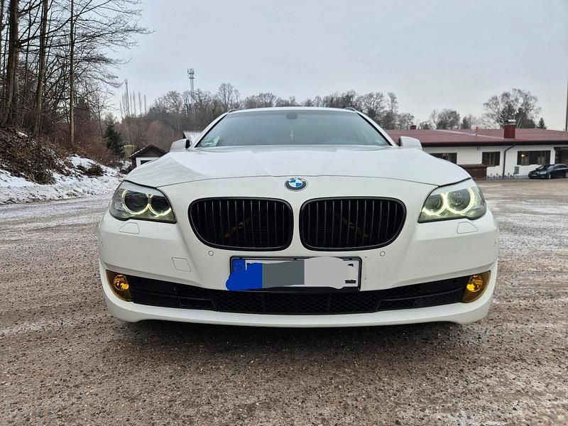 Gebraucht BMW 525 218 PS (160 kW) 2012 Weiß Kombi