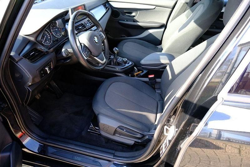 Gebraucht BMW 216 Active Tourer 102 PS (75 kW) 2016 Schwarz Van / Kleinbus
