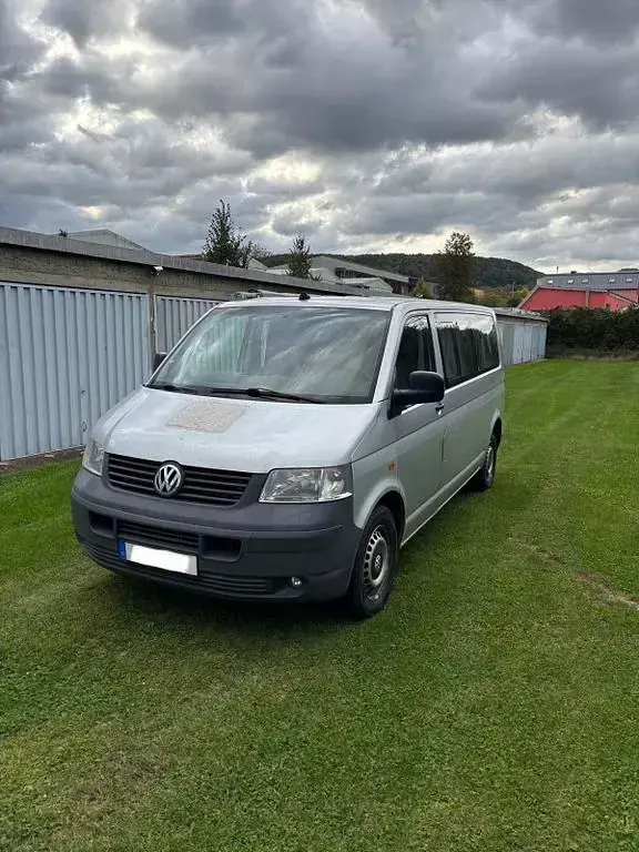Gebraucht VW T5 131 PS (96 kW) 2004 Silber Van