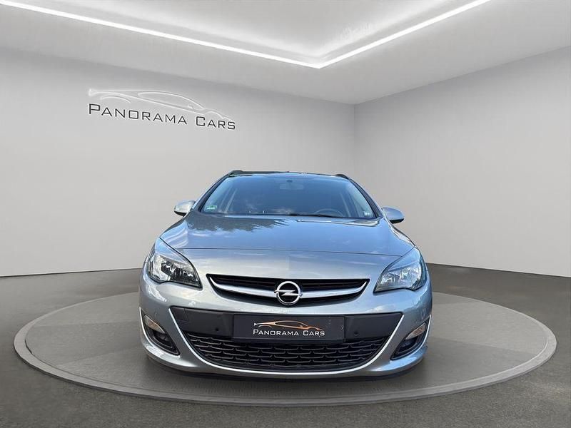 Gebraucht Opel Astra 110 PS (80 kW) 2014 Silber Limousine