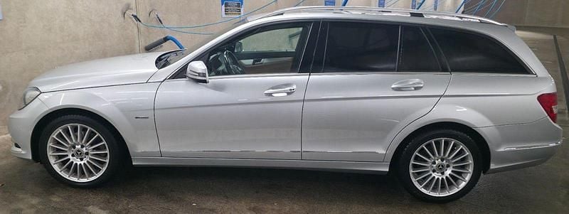 Silber Gebraucht 2012 Mercedes C250 Avantgarde Kombi | 8.200 € (Fairer Preis) - Bild 1/4