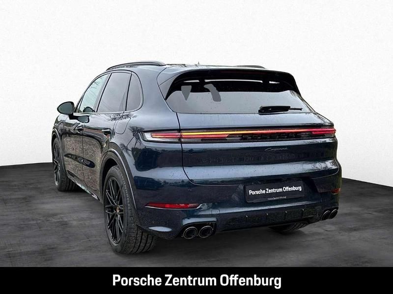Gebraucht Porsche Cayenne 470 PS (345 kW) 2025 Algarveblaumetallic SUV