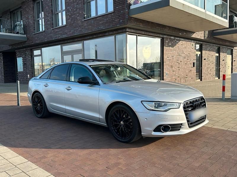 Silber Gebraucht 2012 Audi A6 Design Limousine | 14.500 € (Fairer Preis) - Bild 1/4