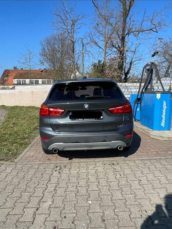 Gebraucht BMW X1 Advantage 190 PS (139 kW) 2018 Grau SUV