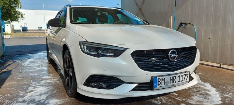Weiß Gebraucht 2019 Opel Insignia Innovation Kombi | 14.000 € (Guter Preis) - Bild 1/4
