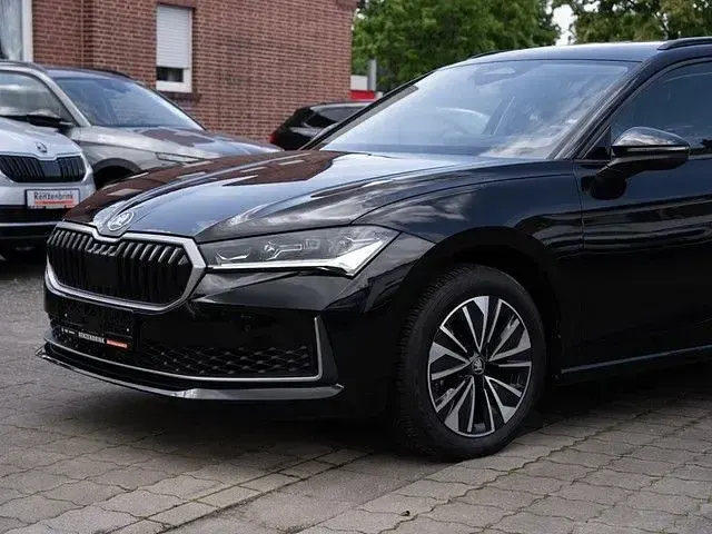 Gebraucht Skoda Superb Selection 265 PS (194 kW) 2025 Schwarz Kombi