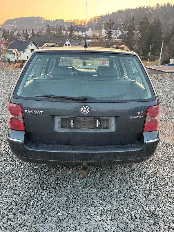Gebraucht VW Passat 193 PS (141 kW) 2002 Grau Kombi