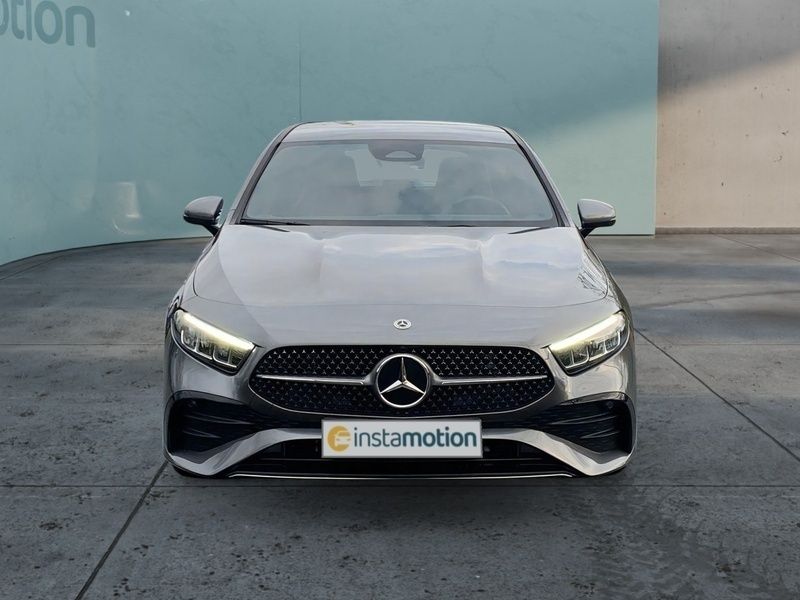Gebraucht Mercedes A200 Advanced Plus 163 PS (119 kW) 2024 Grau Limousine