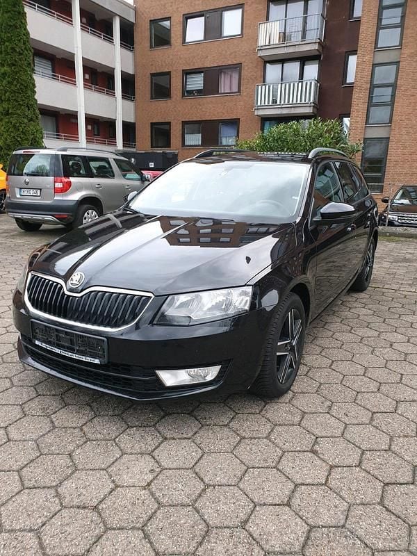 Schwarz Gebraucht 2014 Skoda Octavia Kombi | 7.200 € (Superpreis) - Bild 1/4