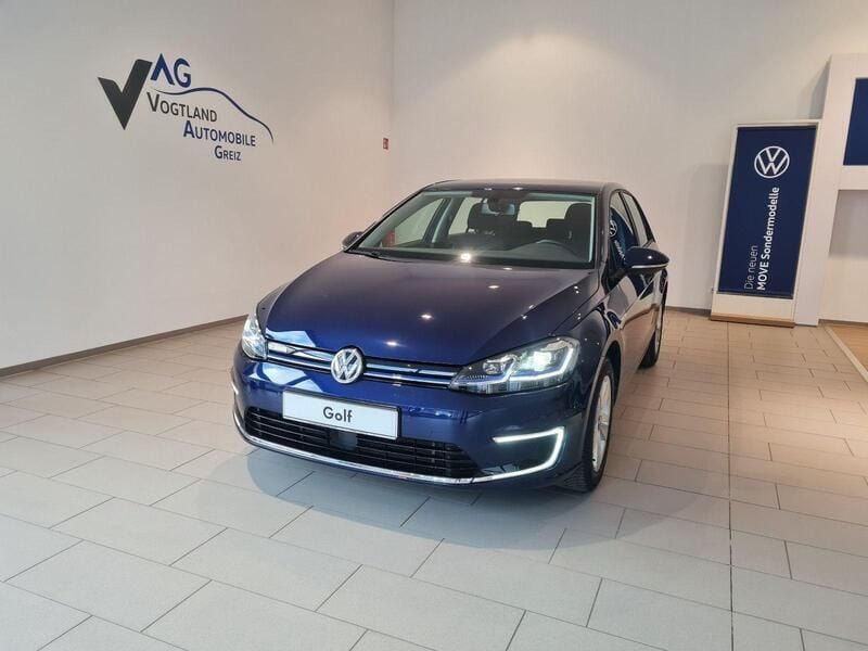 Gebraucht VW e-Golf 100 kW (136 PS) 2018 Blau Kleinwagen