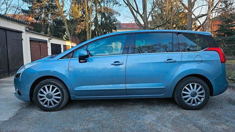 Gebraucht Peugeot 5008 150 PS (110 kW) 2010 Blau Van / Kleinbus