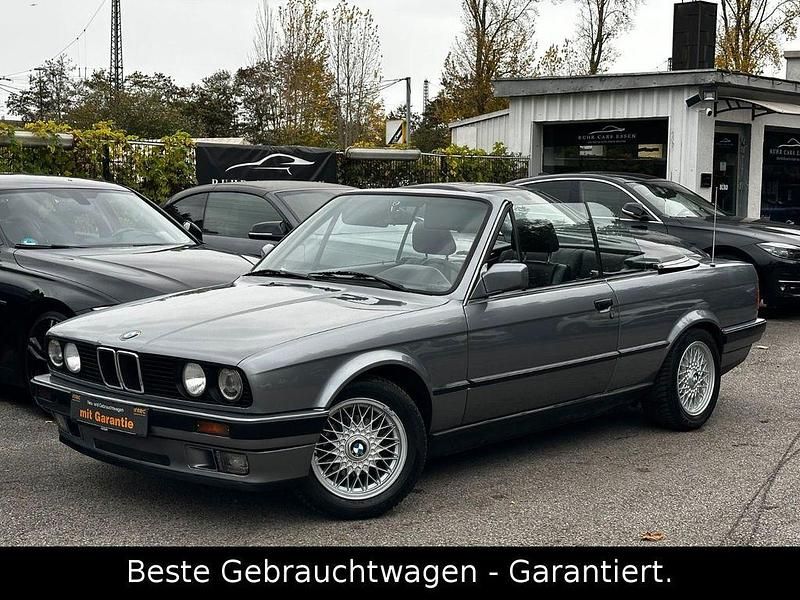 Grau Gebraucht 1992 BMW 320 Cabriolet Sport Line Cabrio | 10.900 € - Bild 1/4