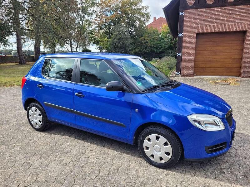 Blau Gebraucht 2009 Skoda Fabia Classic Kleinwagen | 1.999 € (Guter Preis) - Bild 1/4