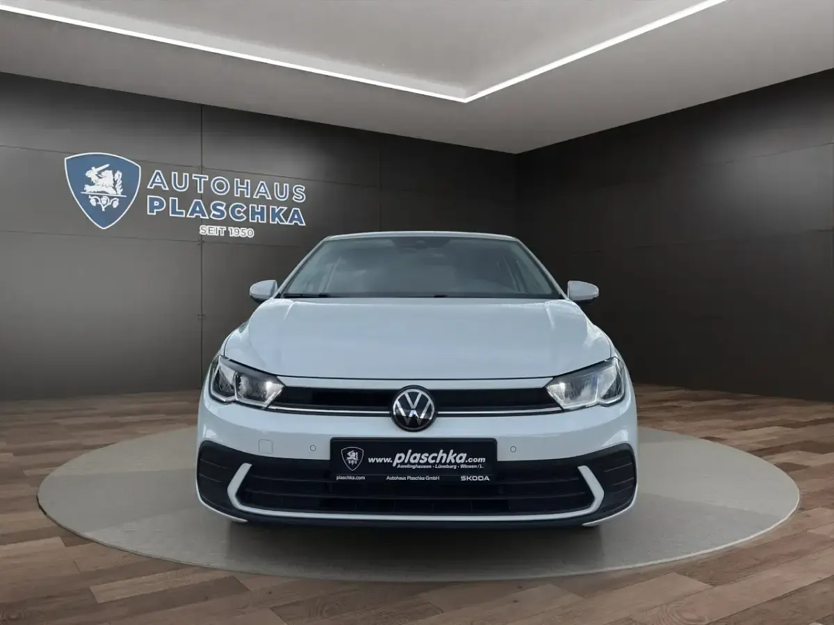 Gebraucht VW Polo Move 80 PS (58 kW) 2024 Pure white (weiß) Kleinwagen