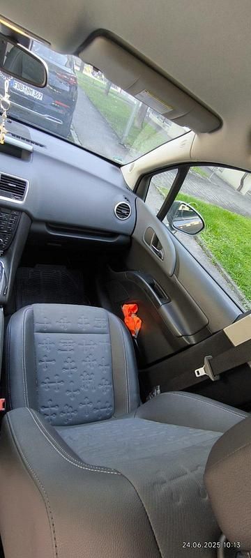 Gebraucht Opel Meriva 100 PS (73 kW) 2012 Van / Kleinbus