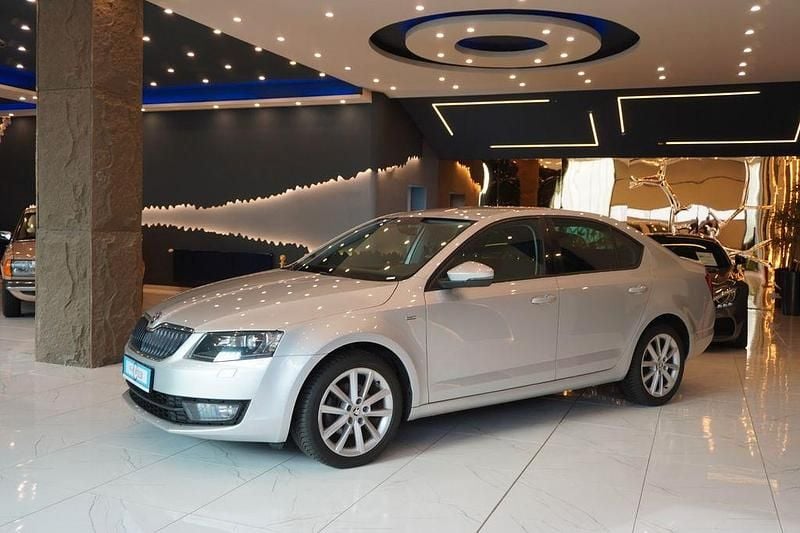 Gebraucht Skoda Octavia Joy 150 PS (110 kW) 2016 Silber Kleinwagen