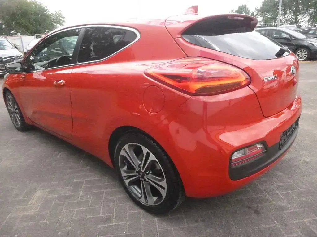 Gebraucht Kia ProCeed 135 PS (99 kW) 2017 Rot Kleinwagen