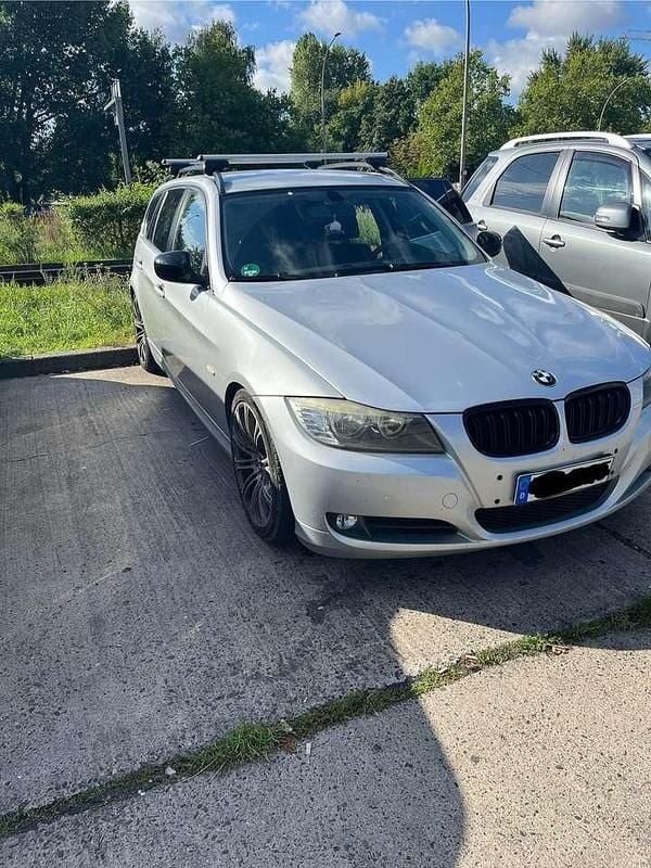 Grau Gebraucht 2009 BMW 325 Kombi | 6.980 € (Guter Preis) - Bild 1/4